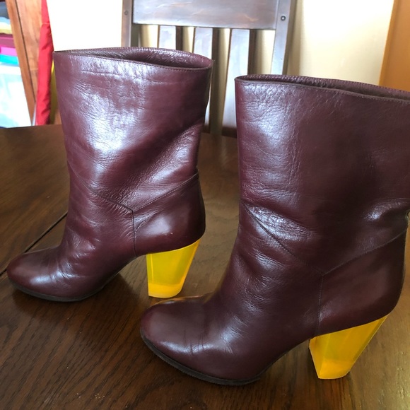 Marc Jacobs , size 6 , almost brand new , burgundy, chunky 3 inches clear heels - Picture 5 of 5